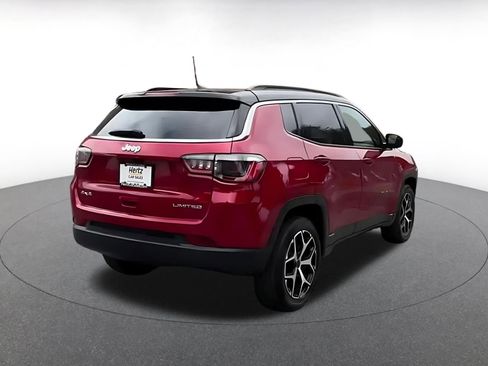 Used 2025 Jeep Compass Limited image 15