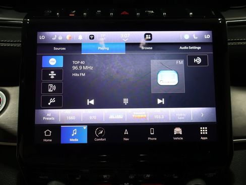 Certified 2023 Jeep Grand Cherokee Limited w/ Luxury Tech Group II AWD/4WD image 32
