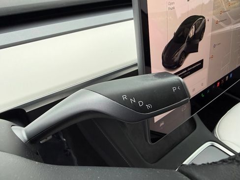 Used 2022 Tesla Model 3 Long Range AWD/4WD image 24