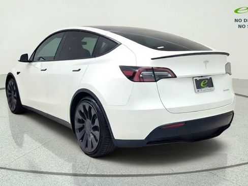 Used 2023 Tesla Model Y Performance AWD/4WD image 6
