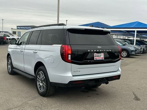 Certified 2025 Ford Expedition Active image 5