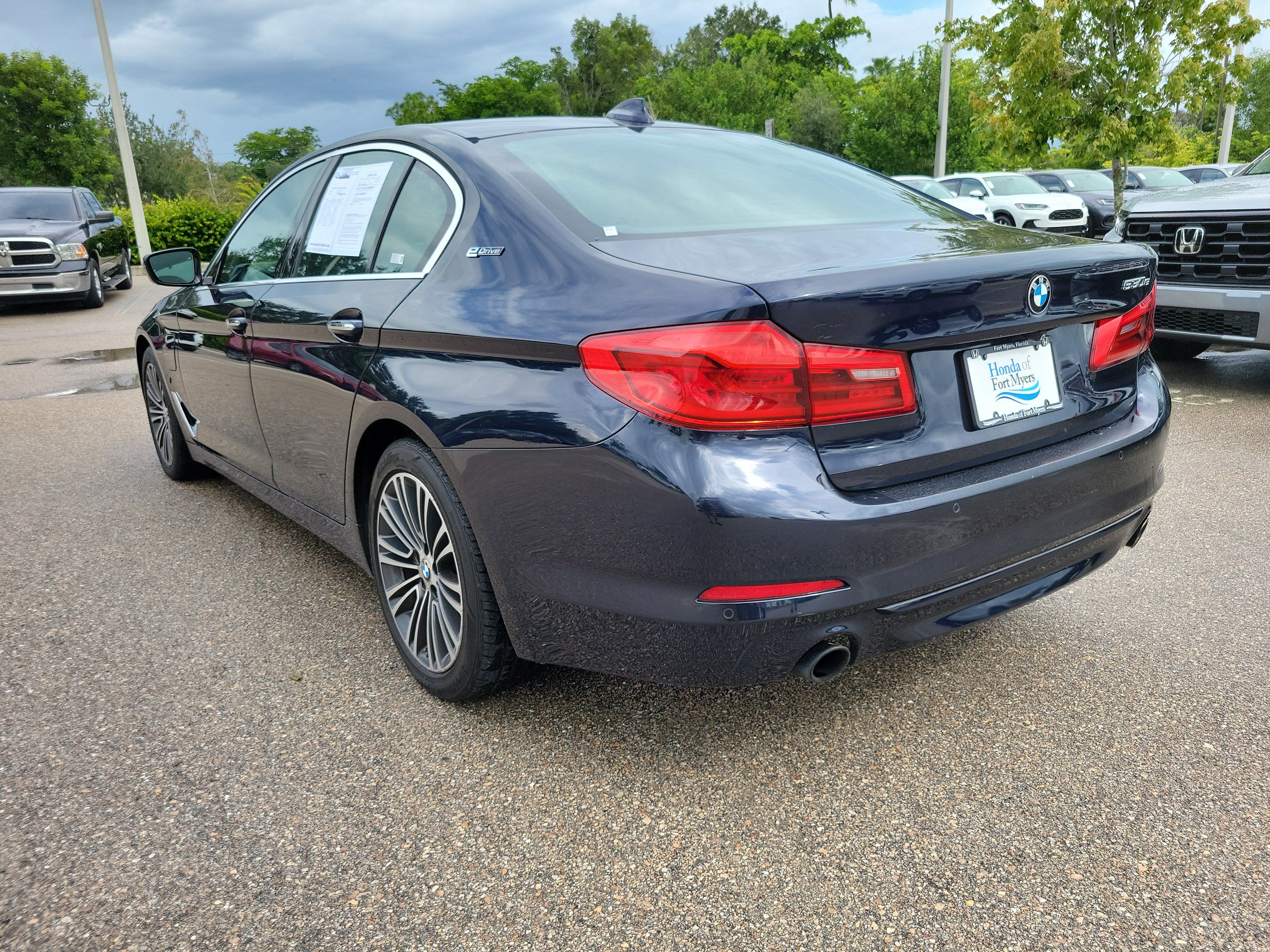 Used 2018 BMW 530e w/ Premium Package 2 RWD image 4