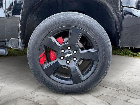Used 2018 Chevrolet Silverado 1500 LT w/ Redline Edition AWD/4WD image 33