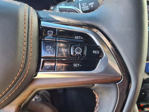 Used 2023 Jeep Grand Cherokee Summit w/ Adv Protech Group IV image 17