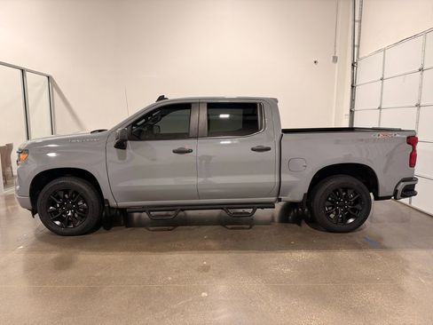 Used 2024 Chevrolet Silverado 1500 Custom image 8