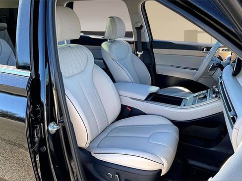 Used 2025 Hyundai Palisade Limited image 27
