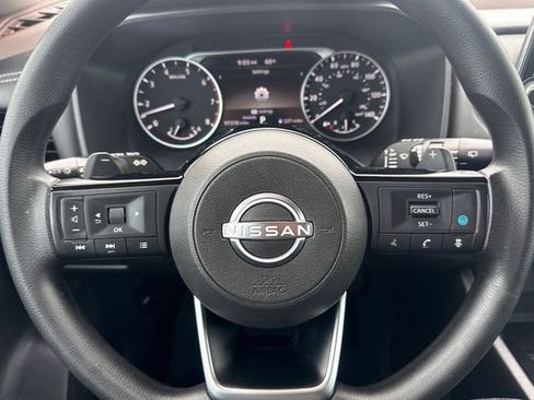 Used 2022 Nissan Rogue SV FWD image 29