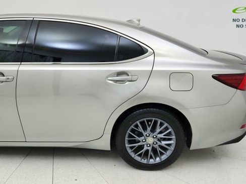 Used 2018 Lexus ES 350 w/ Premier Package FWD image 10