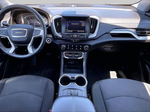 Used 2024 GMC Terrain SLE FWD image 15