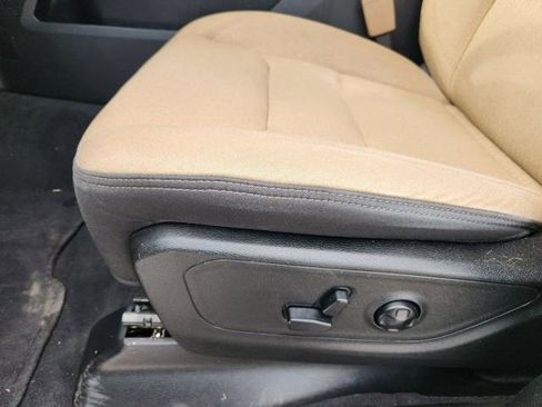 Used 2019 RAM 1500 Big Horn image 23