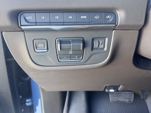 New 2026 Cadillac Escalade ESV Luxury w/ LPO, Radiant Package image 24