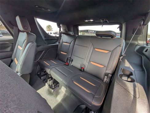 Used 2024 GMC Yukon AT4 image 30