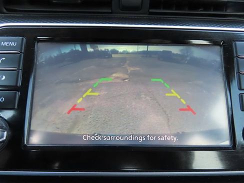 Used 2020 Nissan Kicks S image 24