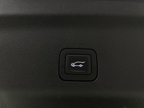 Used 2025 Chevrolet Suburban RST w/ Sun And Tow Package image 30