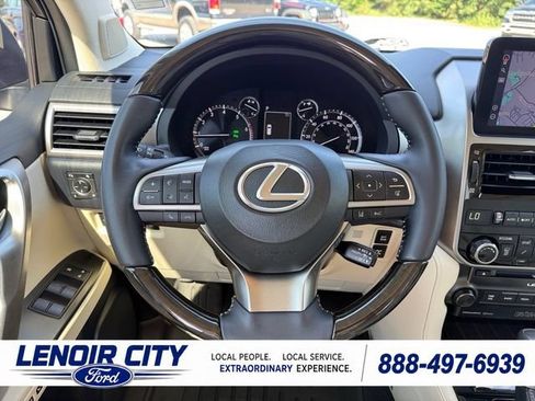 Used 2023 Lexus GX 460 Luxury w/ Sport Design Package AWD/4WD image 16