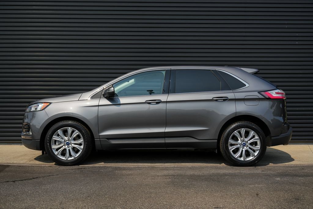 Used 2022 Ford Edge Titanium w/ Cargo Accessory Package AWD/4WD image 2