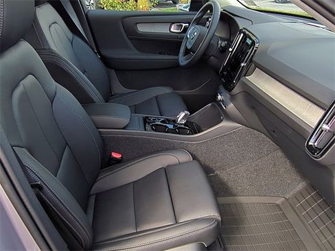 New 2026 Volvo XC40 B5 Plus w/ Protection Package Premier image 20