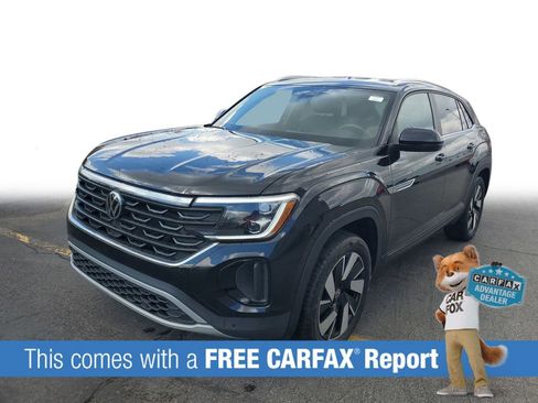 Used 2025 Volkswagen Atlas Cross Sport SE FWD image 3