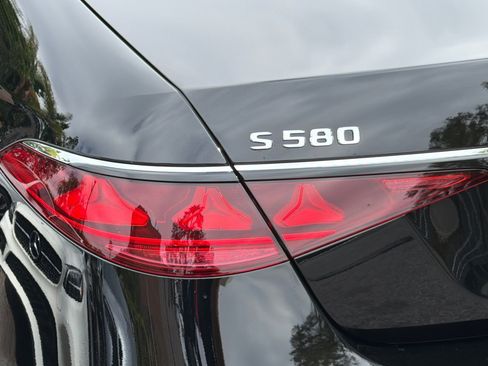 New 2027 Mercedes-Benz S 580 4MATIC Sedan image 25