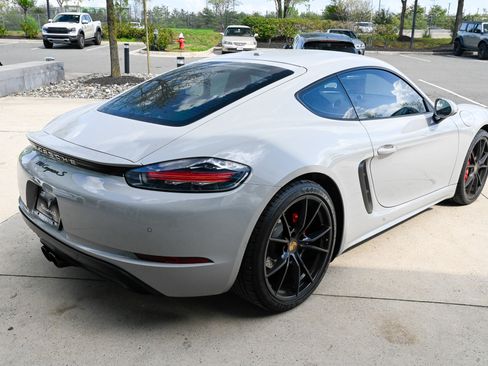 Used 2019 Porsche 718 Cayman S image 5