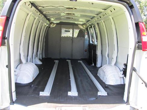 Used 2022 GMC Savana 3500 G3500 w/ Driver Convenience Package image 24