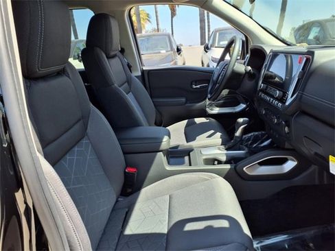 New 2025 Nissan Frontier SV w/ Tow Package image 6