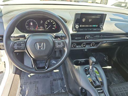 Used 2023 Honda HR-V LX image 16