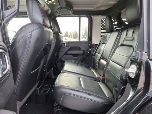 Used 2023 Jeep Wrangler Sahara image 10