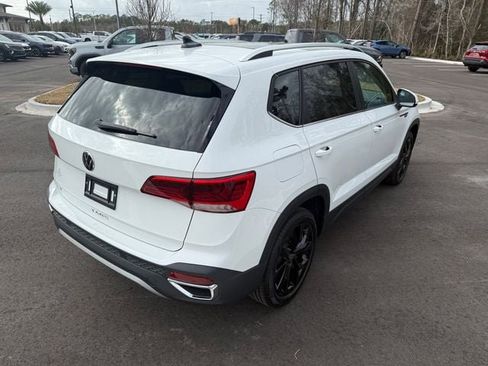 Used 2024 Volkswagen Taos SE image 10