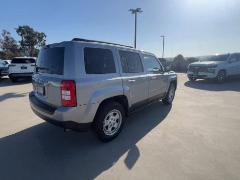 Used 2015 Jeep Patriot Sport w/ Power Value Group image 8