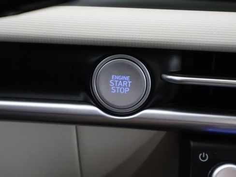 Used 2025 Hyundai Tucson SE image 22