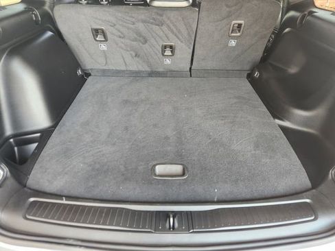 Used 2023 Jeep Grand Cherokee Altitude RWD image 34