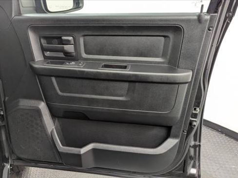 Used 2017 RAM 1500 Express AWD/4WD image 22