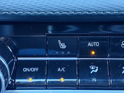 New 2026 Chevrolet Equinox LT w/ Convenience Package II image 16