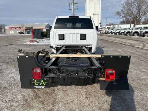 Used 2021 RAM 4500 Tradesman w/ Chrome Appearance Group image 4