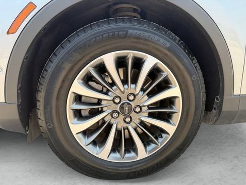 Used 2022 Lincoln Nautilus Reserve FWD image 23