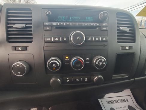 Used 2013 Chevrolet Silverado 2500 LT w/ Convenience Package image 16