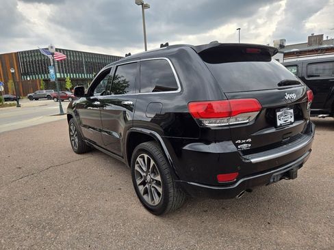 Used 2017 Jeep Grand Cherokee Overland w/ Jeep Active Safety Group image 7
