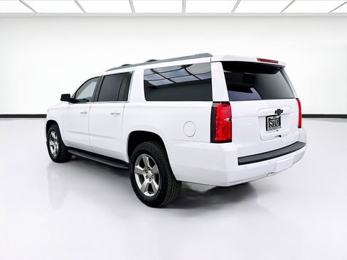 Used 2017 Chevrolet Suburban LT w/ Luxury Package image 6