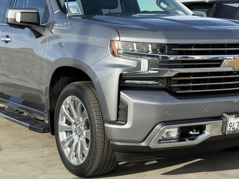 Used 2021 Chevrolet Silverado 1500 High Country w/ Technology Package image 4