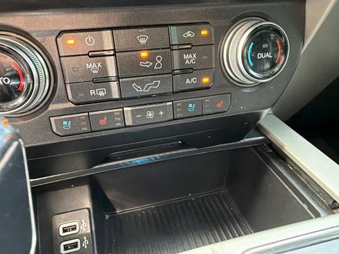 Used 2018 Ford F150 Lariat w/ Equipment Group 502A Luxury AWD/4WD image 23