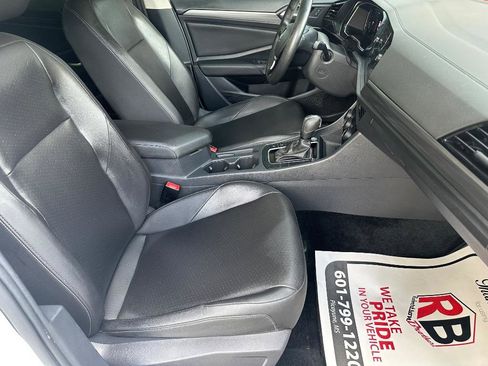 Used 2020 Volkswagen Jetta SEL image 22