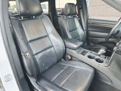 Used 2018 Jeep Grand Cherokee High Altitude RWD image 16