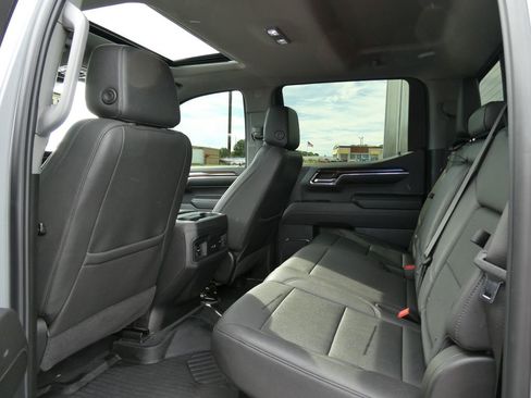 Certified 2024 Chevrolet Silverado 1500 LT Trail Boss w/ Convenience Package II AWD/4WD image 17