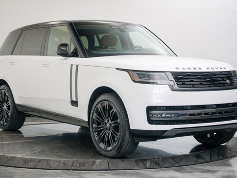 Used 2024 Land Rover Range Rover Long Wheelbase Autobiography image 7
