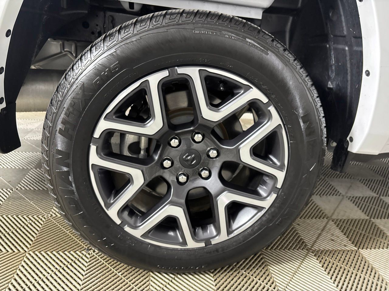 Used 2026 RAM 1500 Laramie AWD/4WD image 36