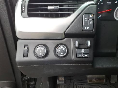 Used 2015 Chevrolet Tahoe LTZ image 19