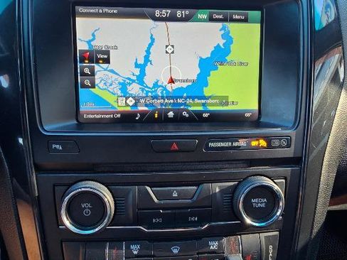 Used 2016 Ford Explorer XLT w/ Equipment Group 202A FWD image 25