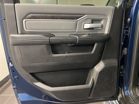 Used 2022 RAM 2500 Big Horn w/ Level C Equiment Group image 34