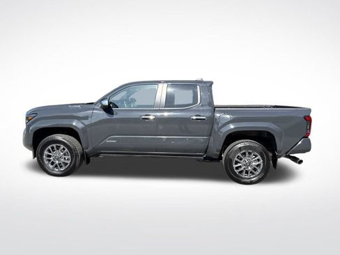 Used 2025 Toyota Tacoma Limited AWD/4WD image 8